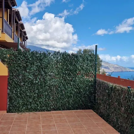 Lightbooking Brenas Garden Con Piscina